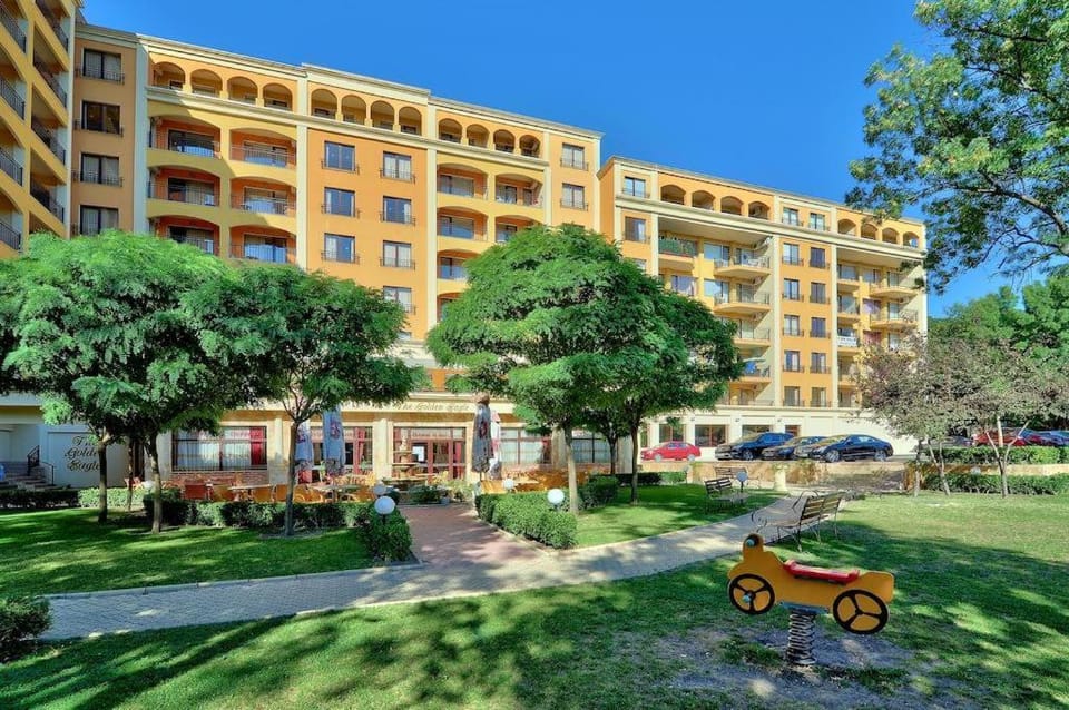 Kris Apartments at Paradise Green Park Apartment hotel in Varna