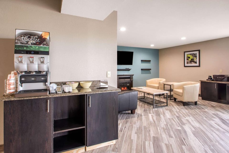 Lobby or reception, On site