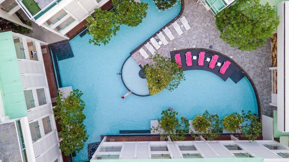 Day, Bird's eye view, Pool view, Swimming pool, Swimming pool, sunbed