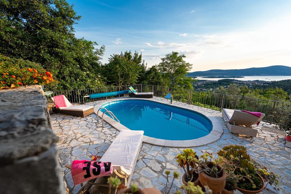 Pool view, Swimming pool