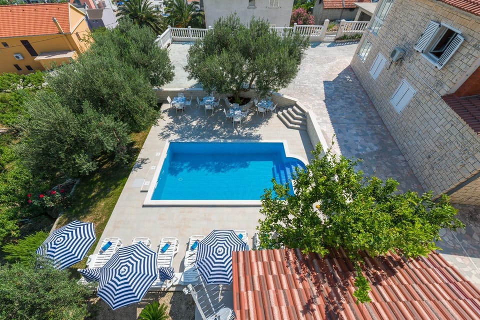 Property building, Patio, Day, Neighbourhood, Natural landscape, Bird's eye view, Summer, Garden, Balcony/Terrace, On site, Garden view, Garden view, Pool view, Pool view, Sea view, Sea view, Swimming pool, Swimming pool, sunbed