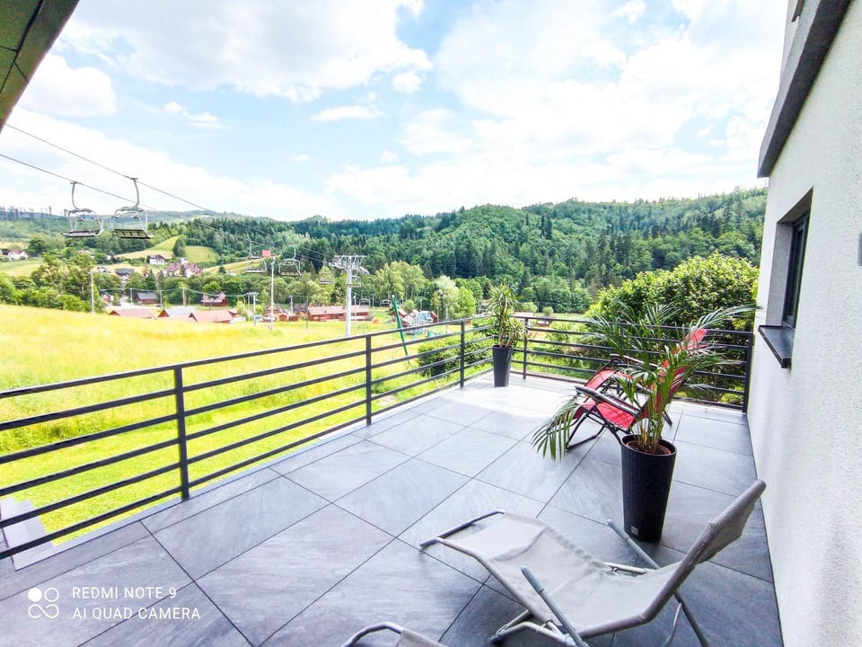 Property building, Activities, View (from property/room), Balcony/Terrace, Garden view, Area and facilities, Sports, Meals, group of guests, Family, locker, sunbed