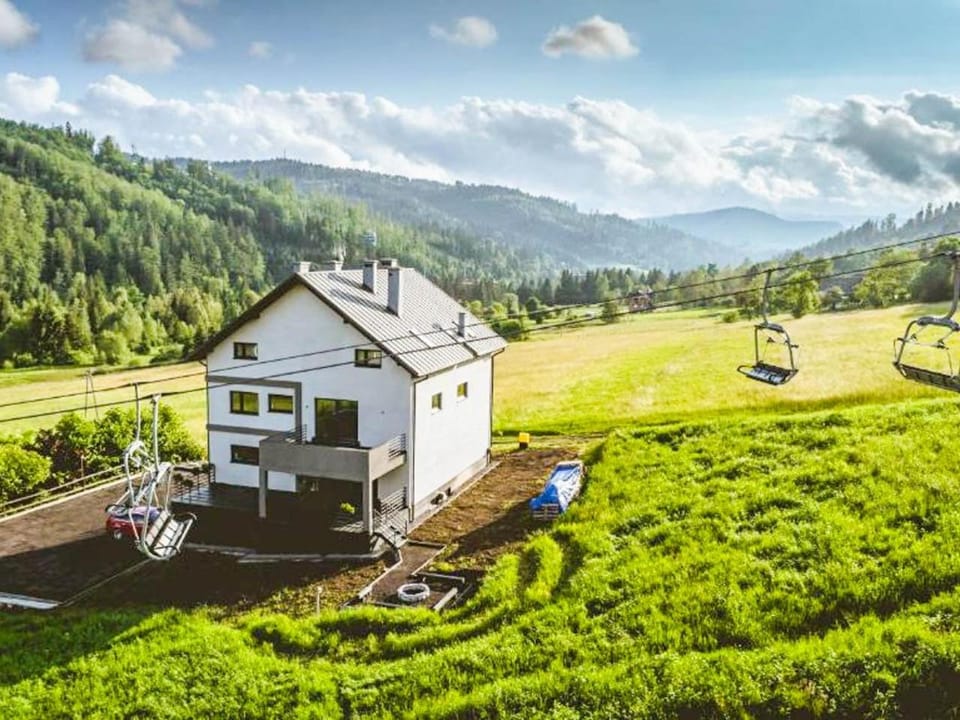 Property building, Off site, Activities, Garden, Ski School, Hiking, Cycling, Sports, Entertainment, Location, group of guests, Parking, storage, sunbed