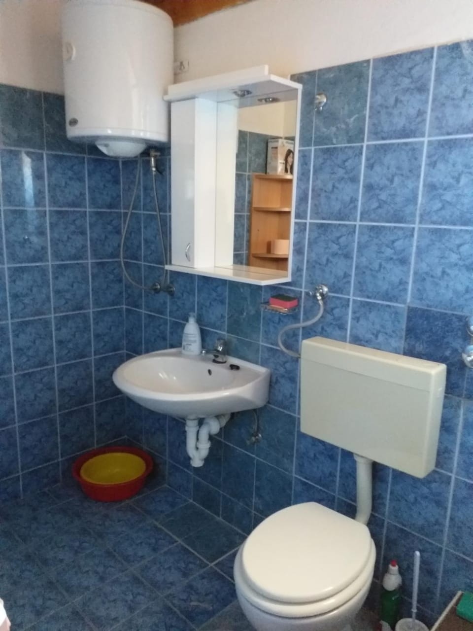 Shower, Toilet, Bathroom