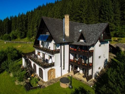 Bucovina Lodge Pension Bed and Breakfast in Romania