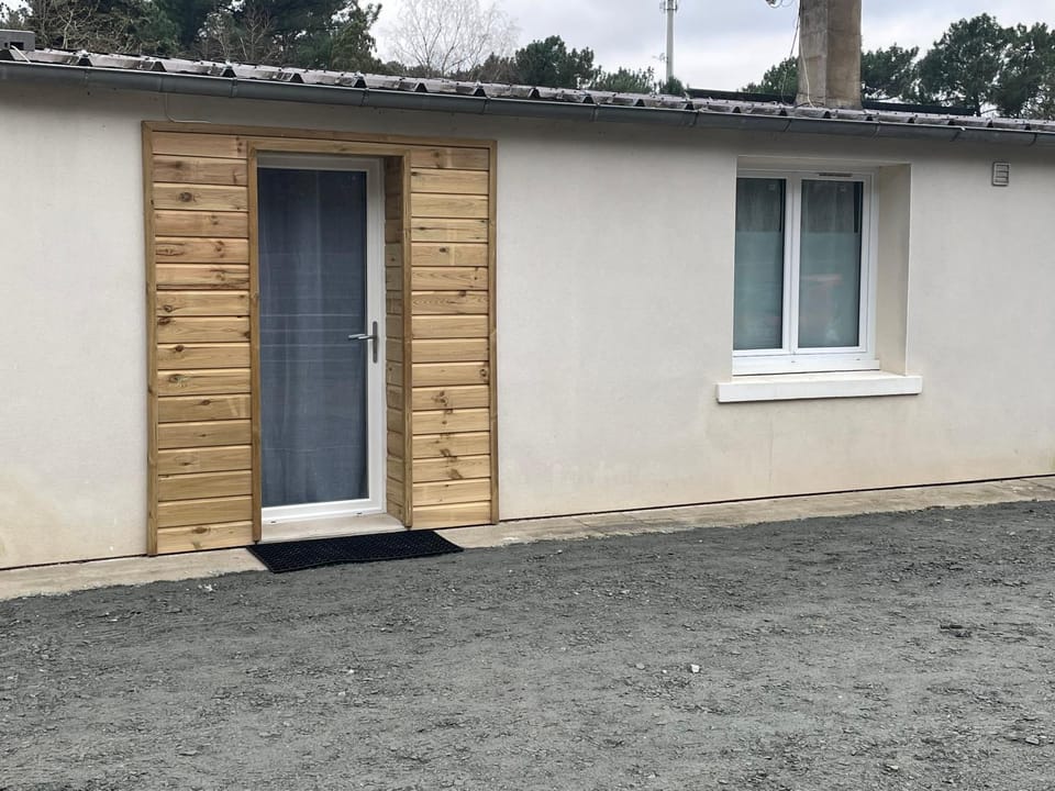 Cabane du Circuit Bed and Breakfast in Le Mans