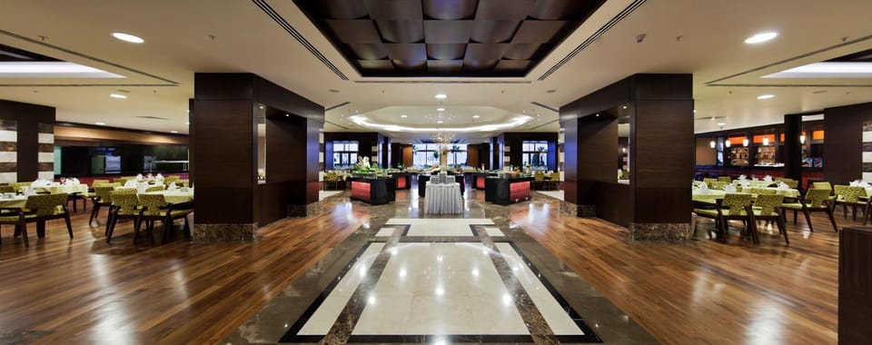 Restaurant/places to eat, Breakfast, Buffet breakfast
