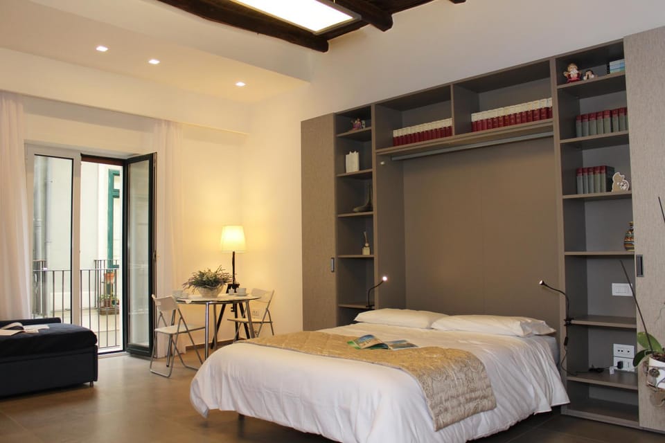 Coffee/tea facilities, Balcony/Terrace, Living room, Bedroom