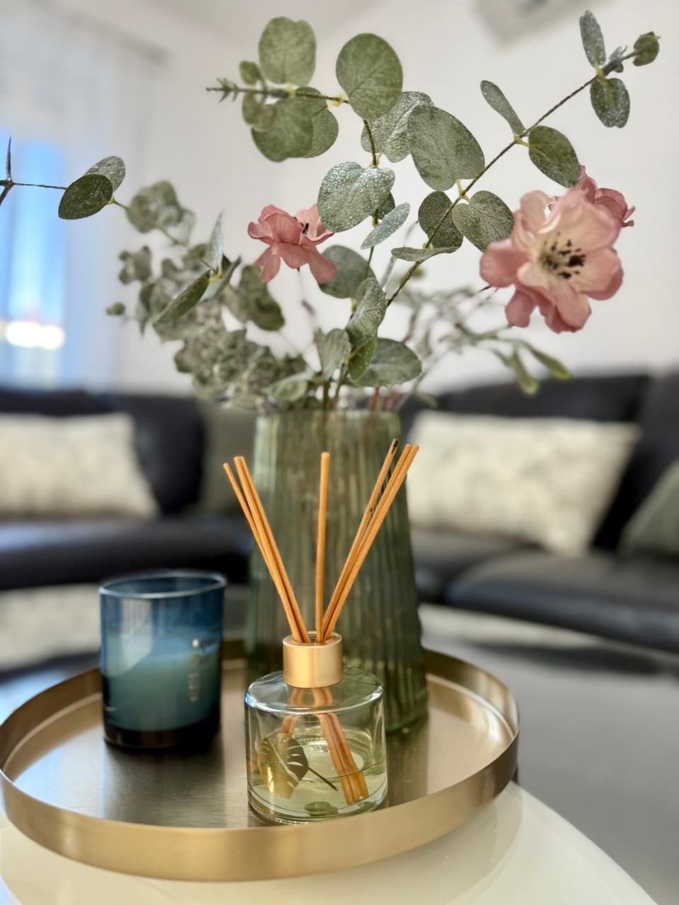 Living room, Decorative detail, Seating area