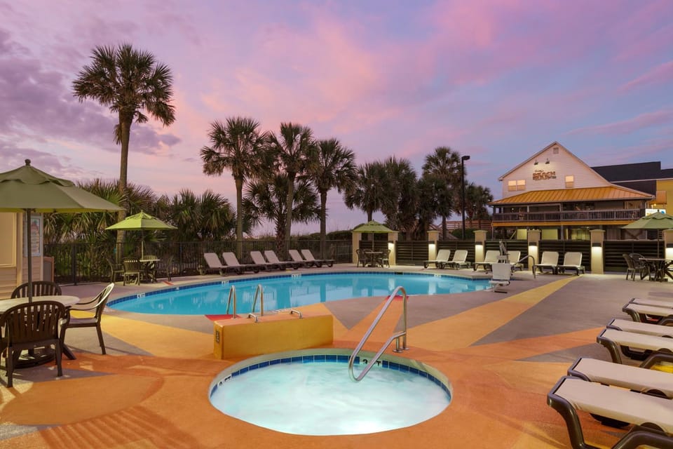 Hot Tub, Swimming pool