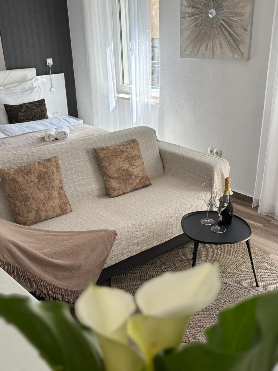 Living room, Seating area