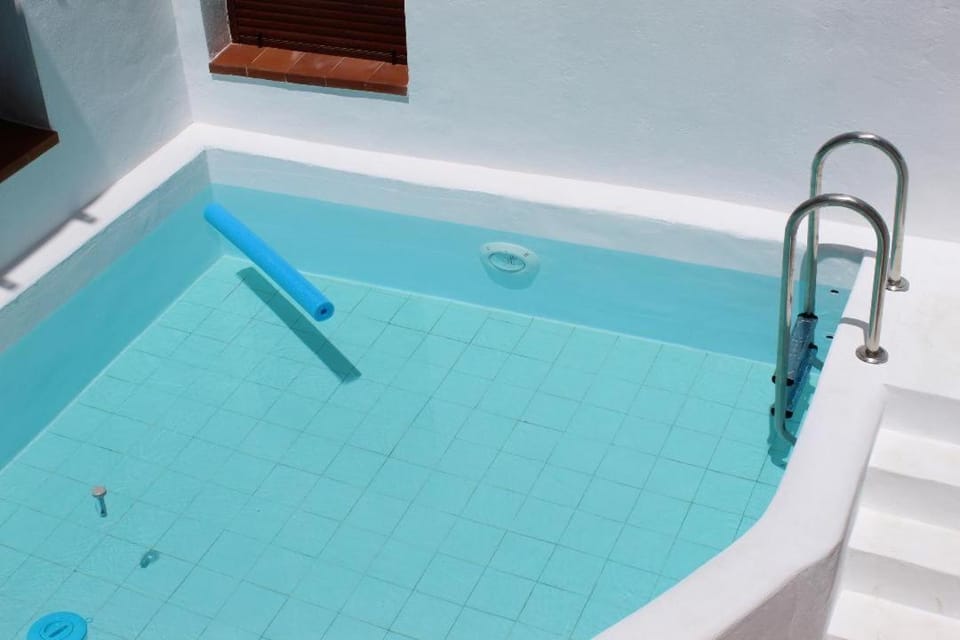 Other, On site, Swimming pool, Swimming pool