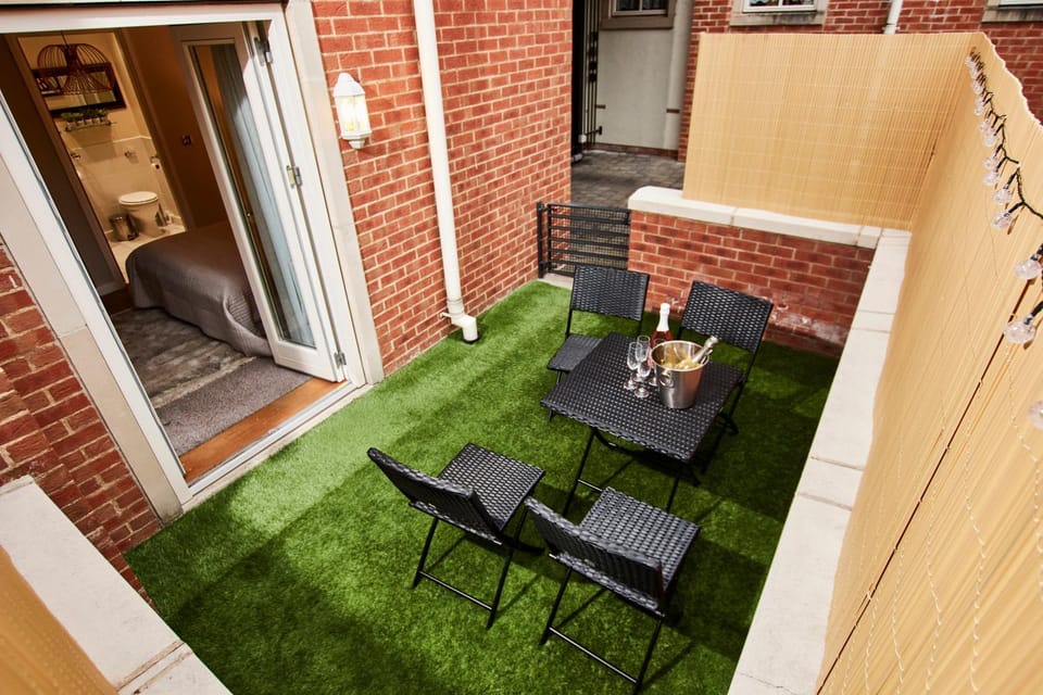 Patio, Balcony/Terrace