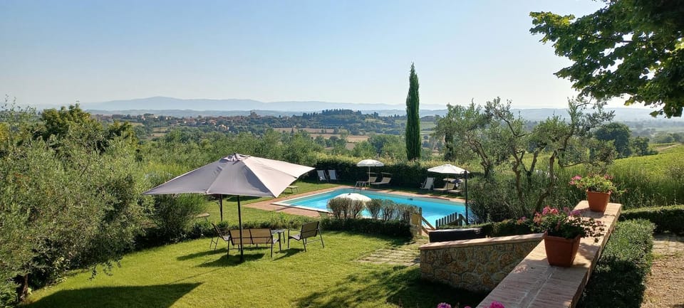 Poggio Olivo Apartment in Tuscany