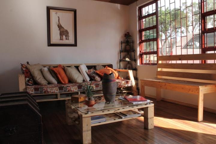 Communal lounge/ TV room
