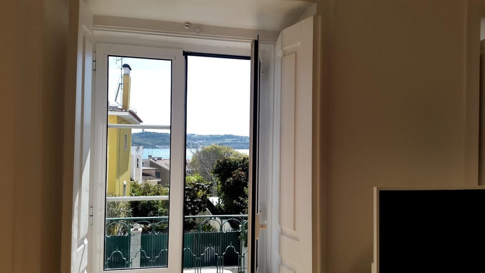 Balcony/Terrace, River view