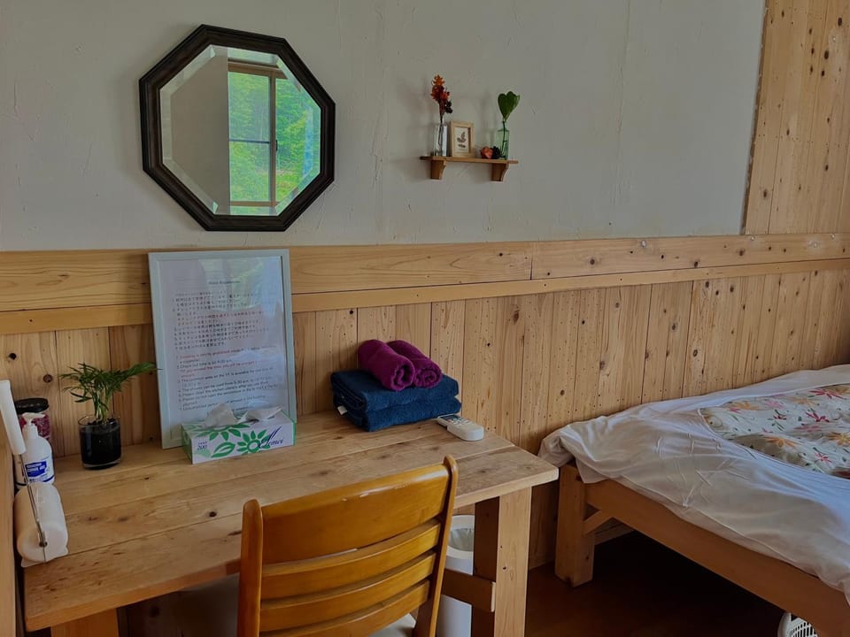 Azumino Backpackers 山の風 Bed and Breakfast in Kitaazumi District