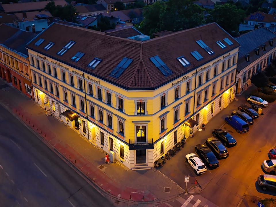Property building, Street view
