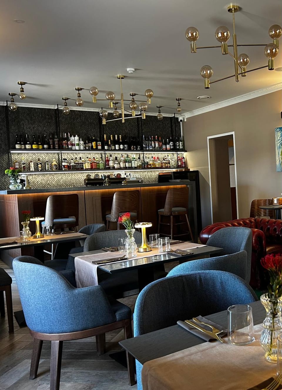 Restaurant/places to eat, Lounge or bar, Food and drinks, Drinks