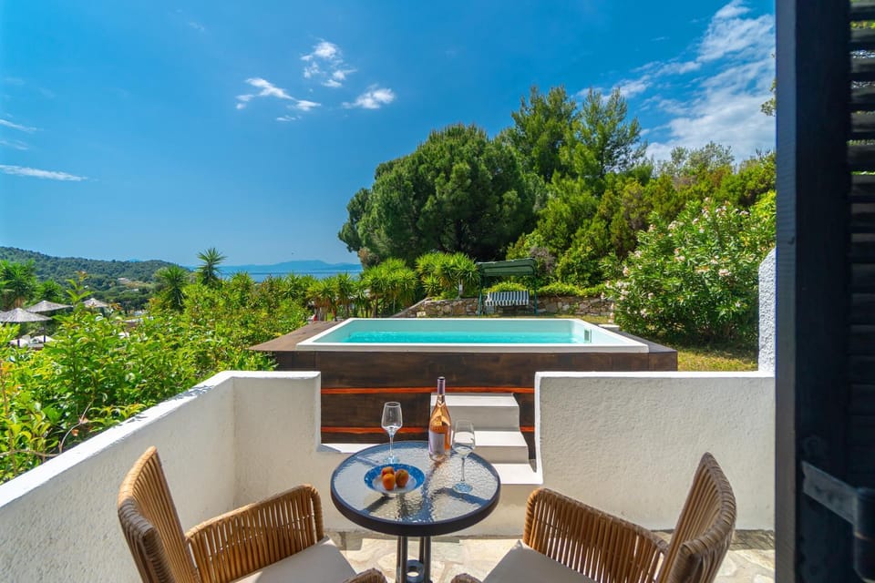 Balcony/Terrace, Swimming pool