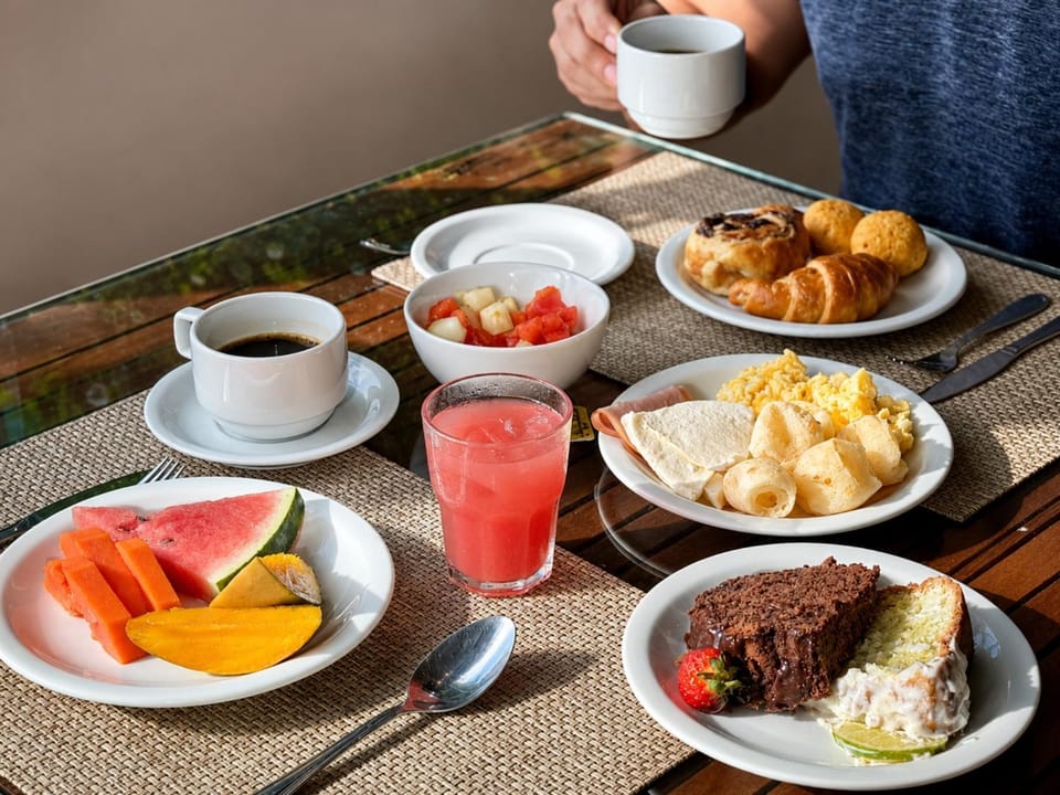 Food and drinks, Food, Breakfast, Continental breakfast