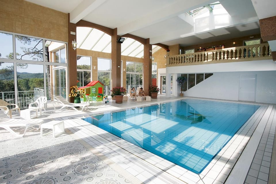 Day, Swimming pool, Swimming pool