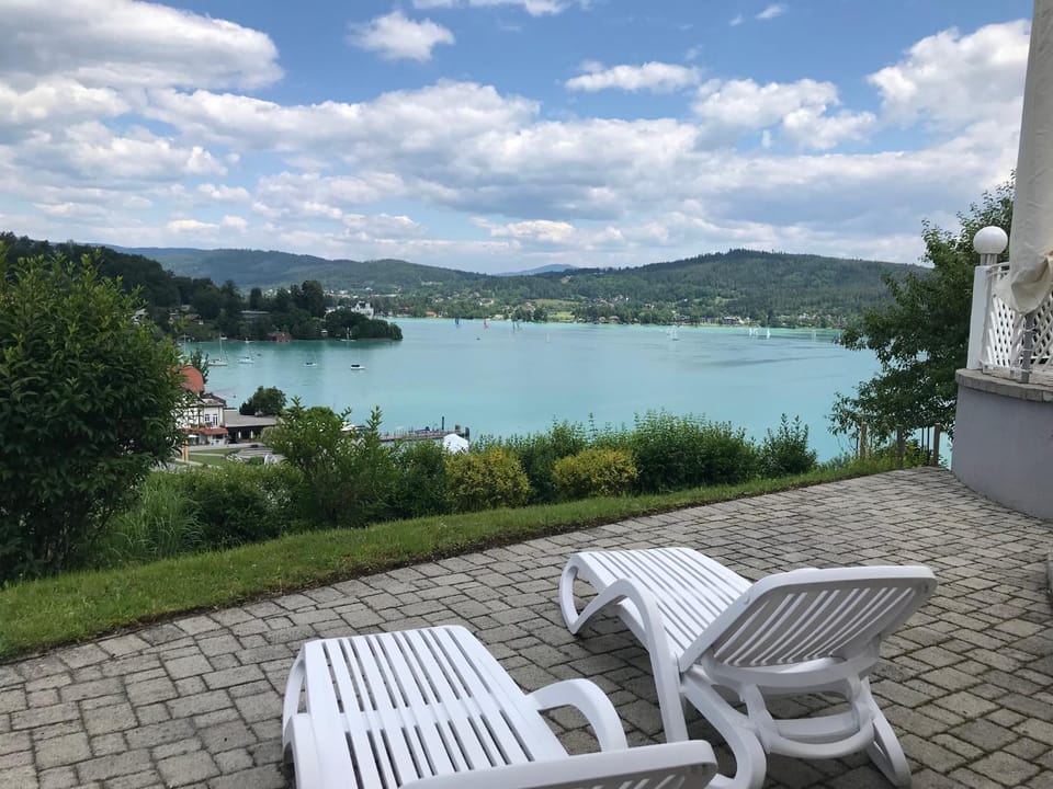 Balcony/Terrace, Lake view