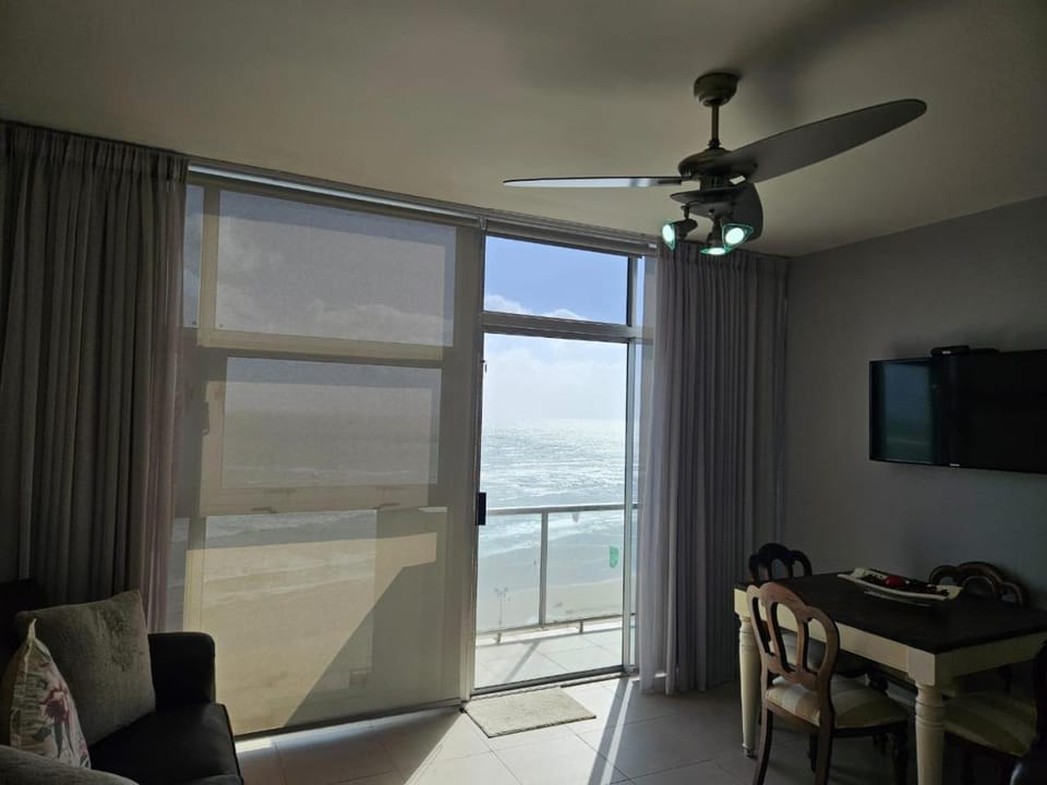 TV and multimedia, Balcony/Terrace, Dining area, Sea view