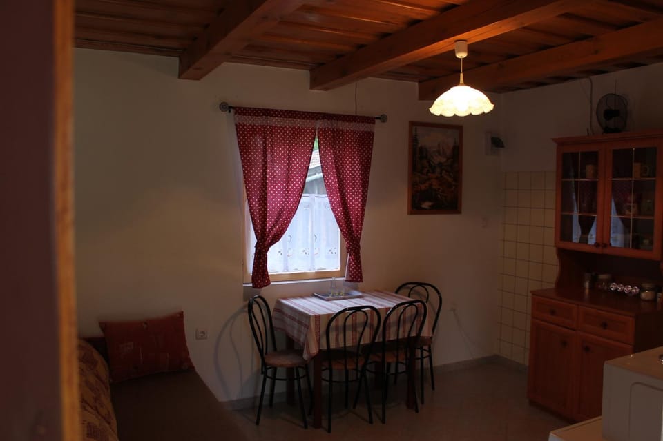Orbán Porta Bed and Breakfast in Slovenia
