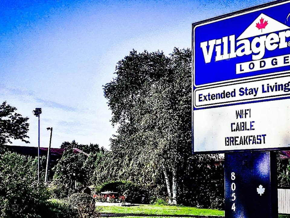 Property building, Property logo or sign, View (from property/room), Logo/Certificate/Sign