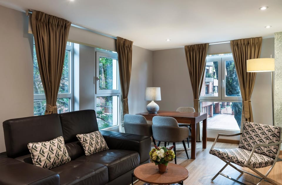 Living room, Seating area