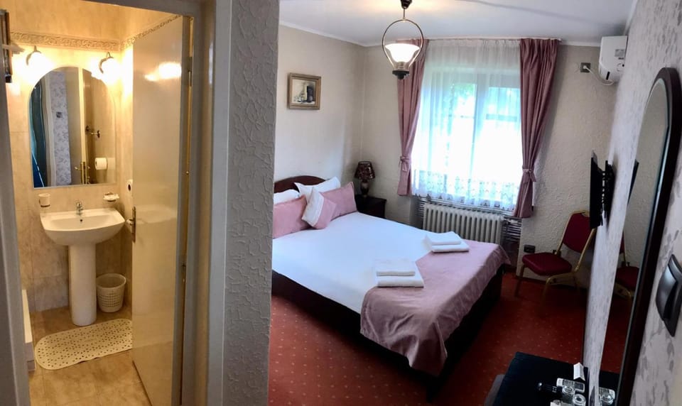 Pension Hotel Fast Bed and Breakfast in Romania