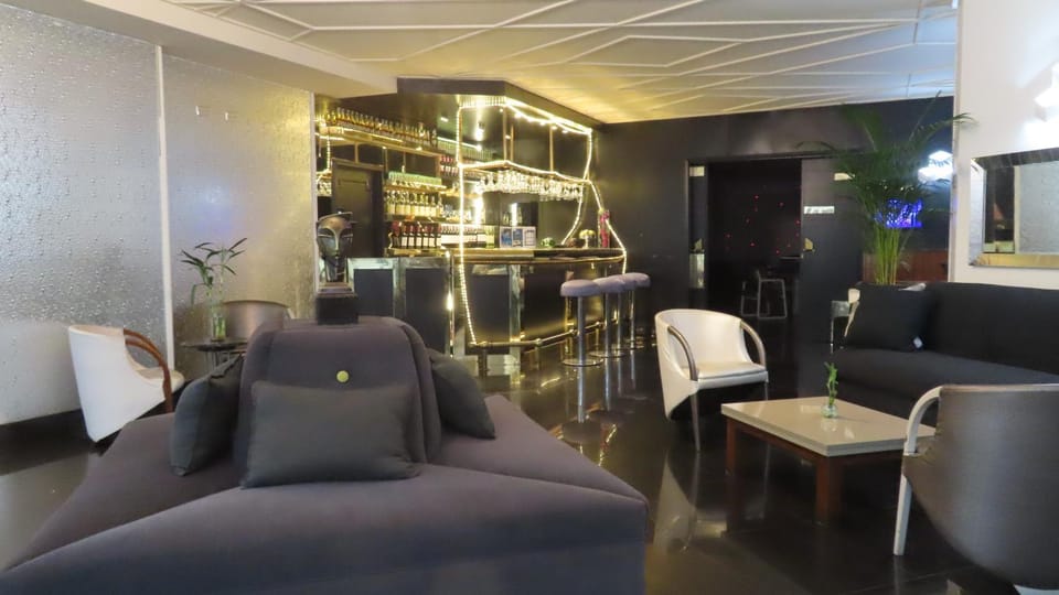 Lounge or bar, Seating area
