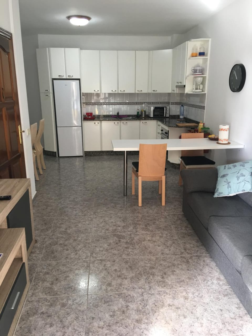 Kitchen or kitchenette, Living room