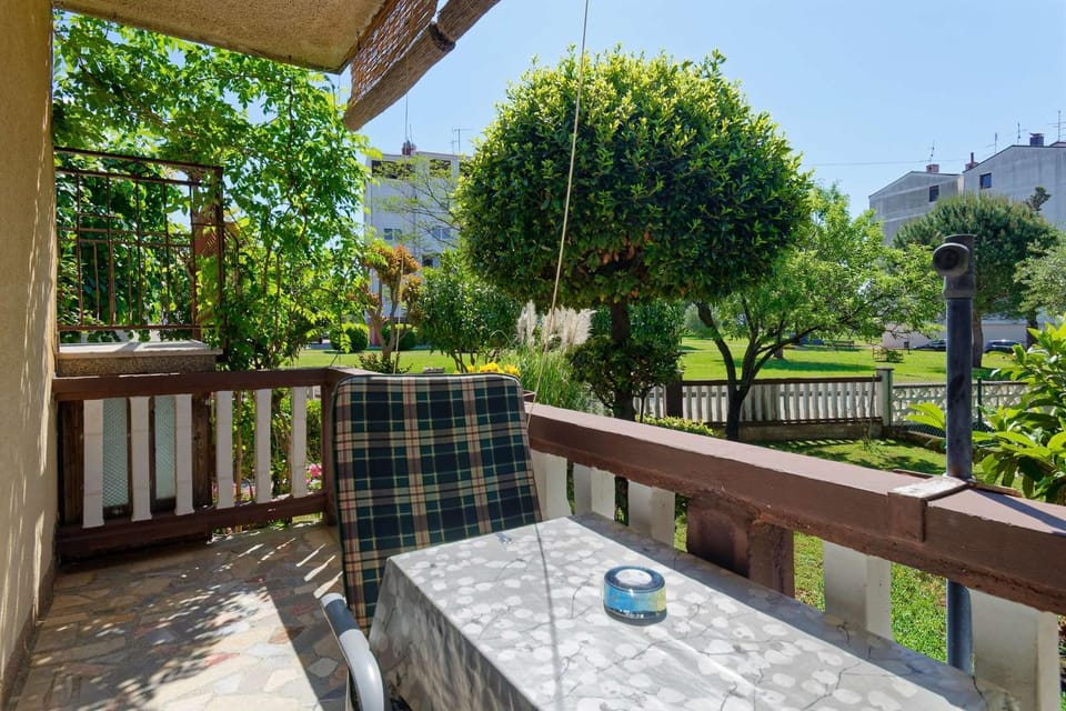 Garden, View (from property/room), Balcony/Terrace