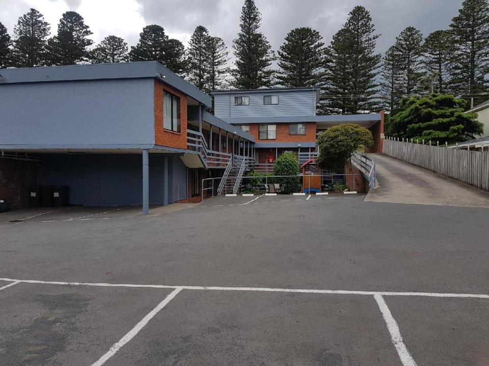 Property building, Parking