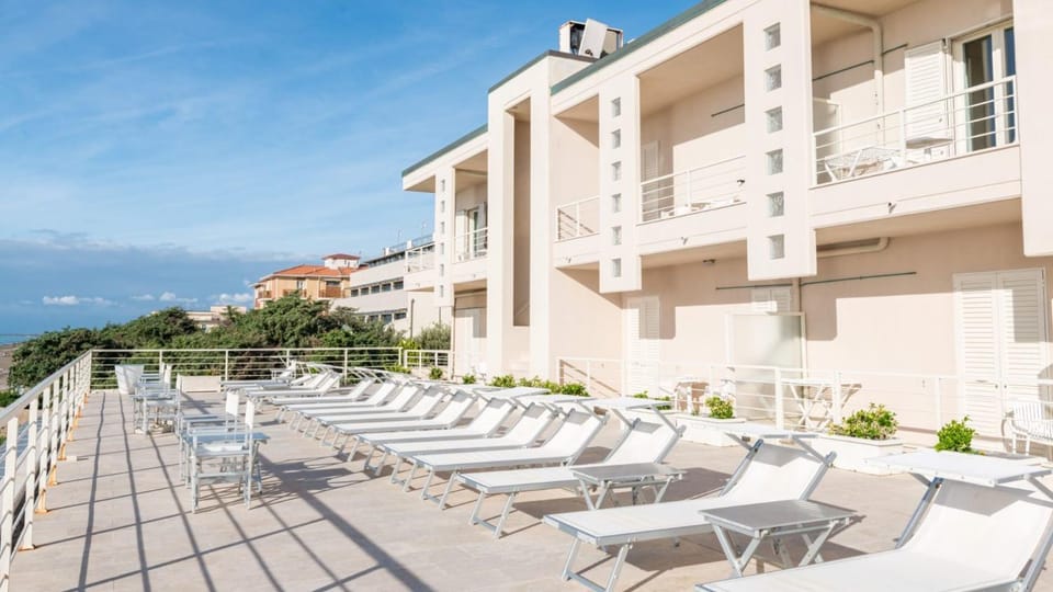 Property building, Solarium, Balcony/Terrace