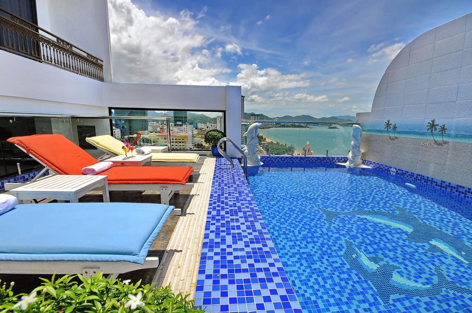 View (from property/room), Balcony/Terrace, Pool view, Swimming pool, Swimming pool, sunbed