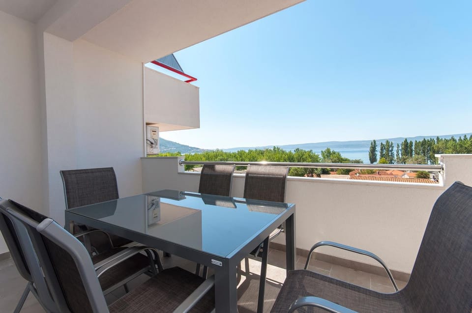 Day, View (from property/room), Balcony/Terrace, Balcony/Terrace, Seating area, Sea view