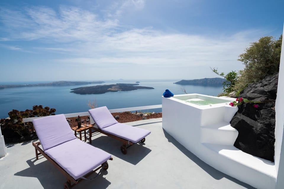 Iatis View Collection Villa in Imerovigli