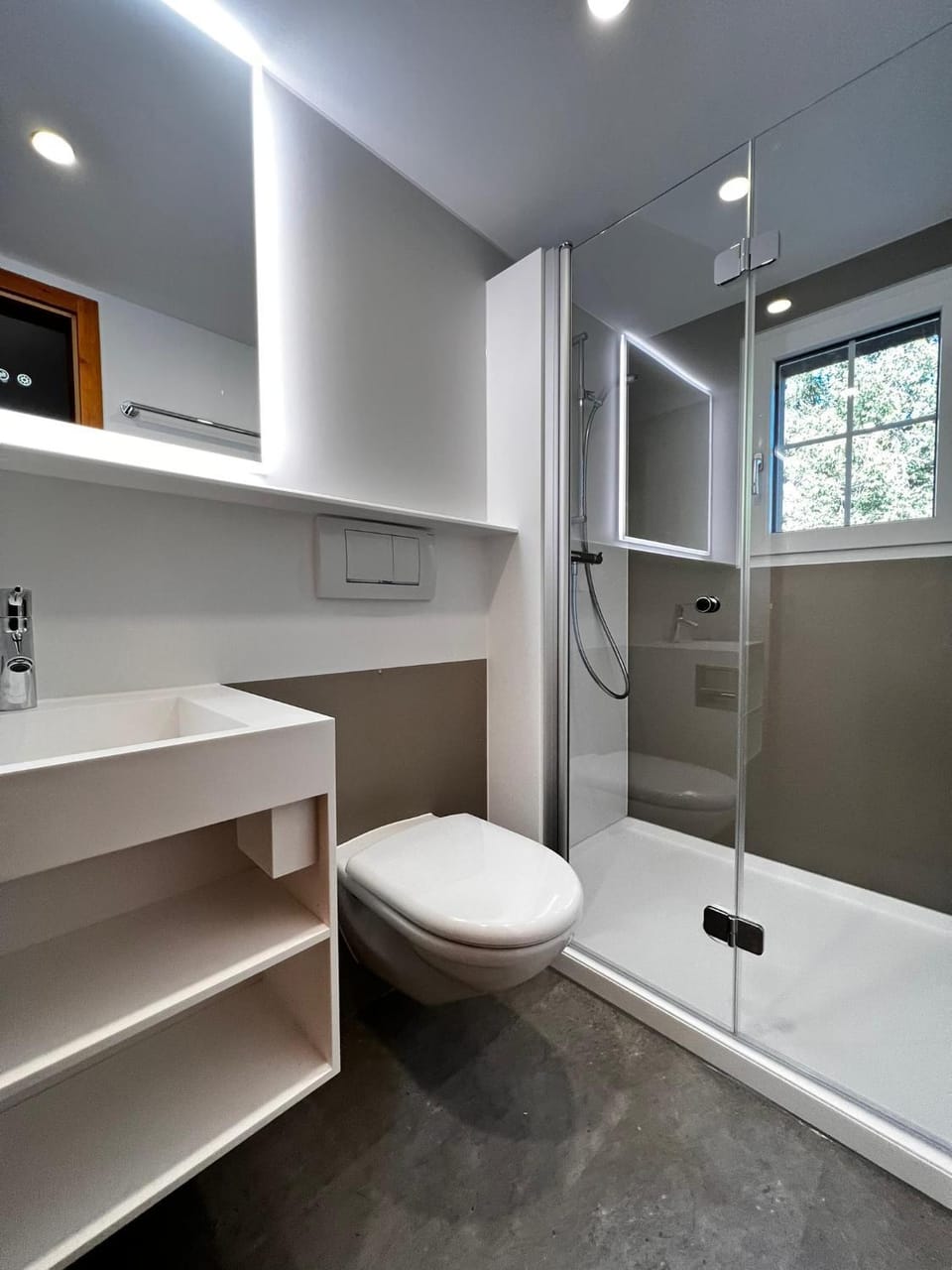 Shower, Toilet, Bathroom