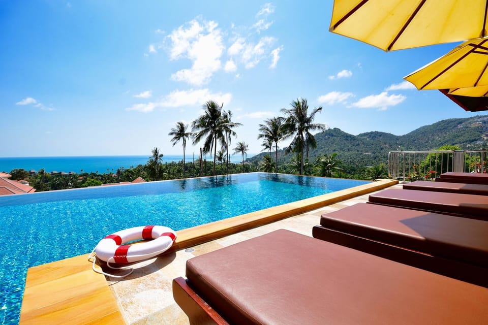 Balcony/Terrace, Mountain view, Sea view, Swimming pool