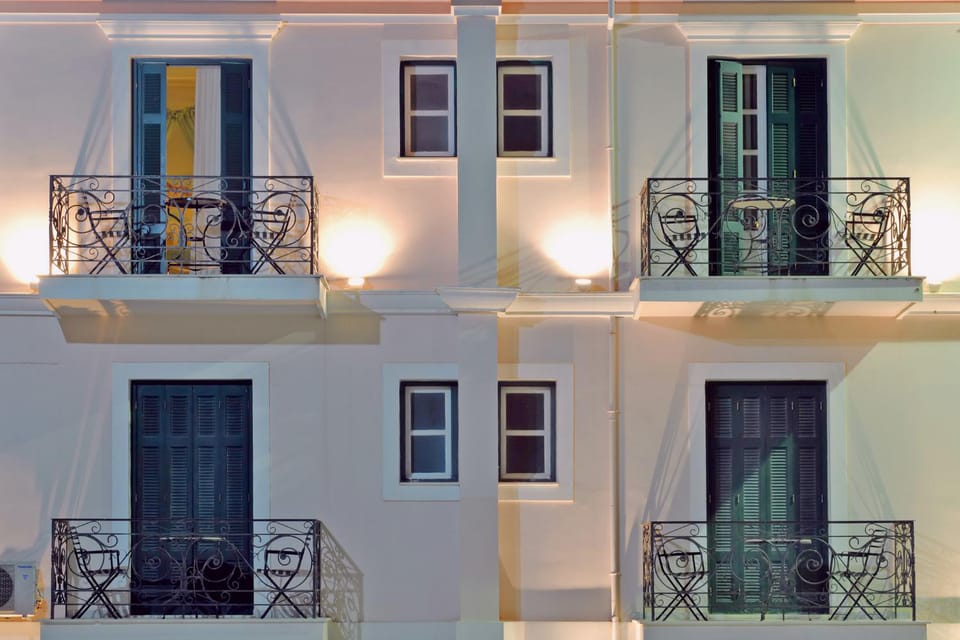 Property building, Balcony/Terrace