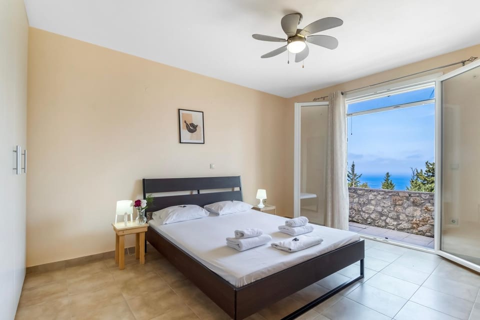 Bed, View (from property/room), Photo of the whole room, Bedroom, Sea view