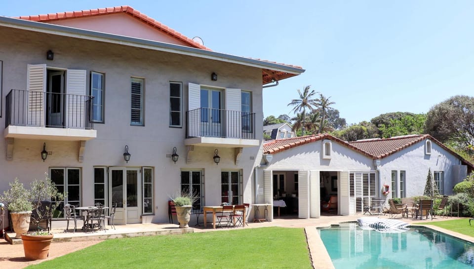 Property building, Garden view, Swimming pool