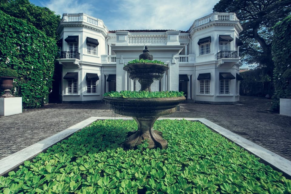 Property building, Facade/entrance, Day, Summer, Garden, On site, Street view