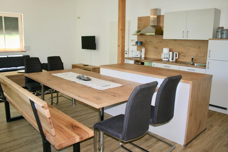 TV and multimedia, Kitchen or kitchenette, Living room, Seating area, Dining area, On site