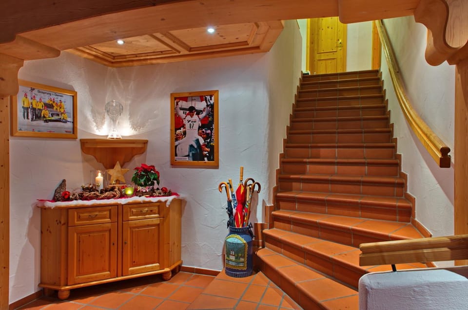 Facade/entrance, Lobby or reception, Decorative detail