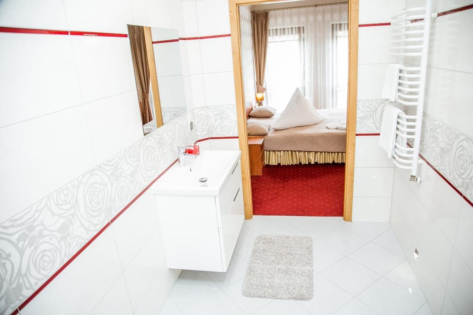 Hotel Oaza Bed and Breakfast in Lower Silesian Voivodeship