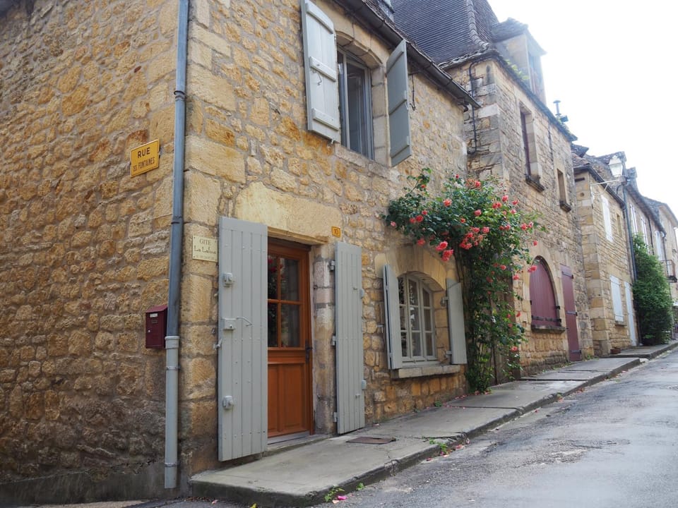 Property building, Street view